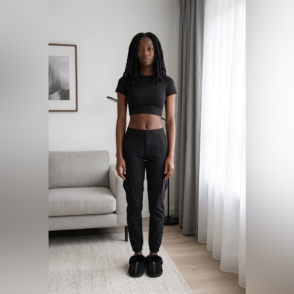 Women's Black Faux Fur Slip-On Slippers - Picture 2 of 4